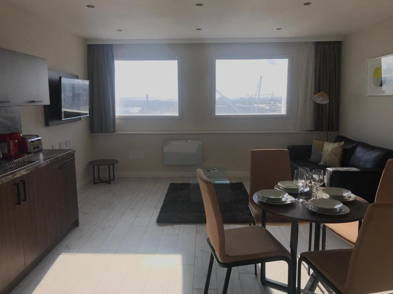 Quay Apartments Clarence House Нюпорт Екстериор снимка