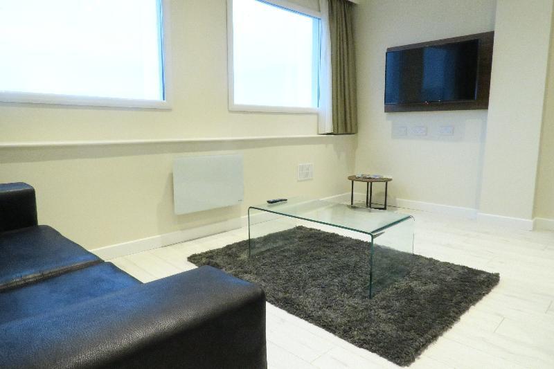 Quay Apartments Clarence House Нюпорт Екстериор снимка