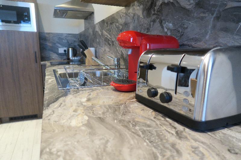 Quay Apartments Clarence House Нюпорт Екстериор снимка